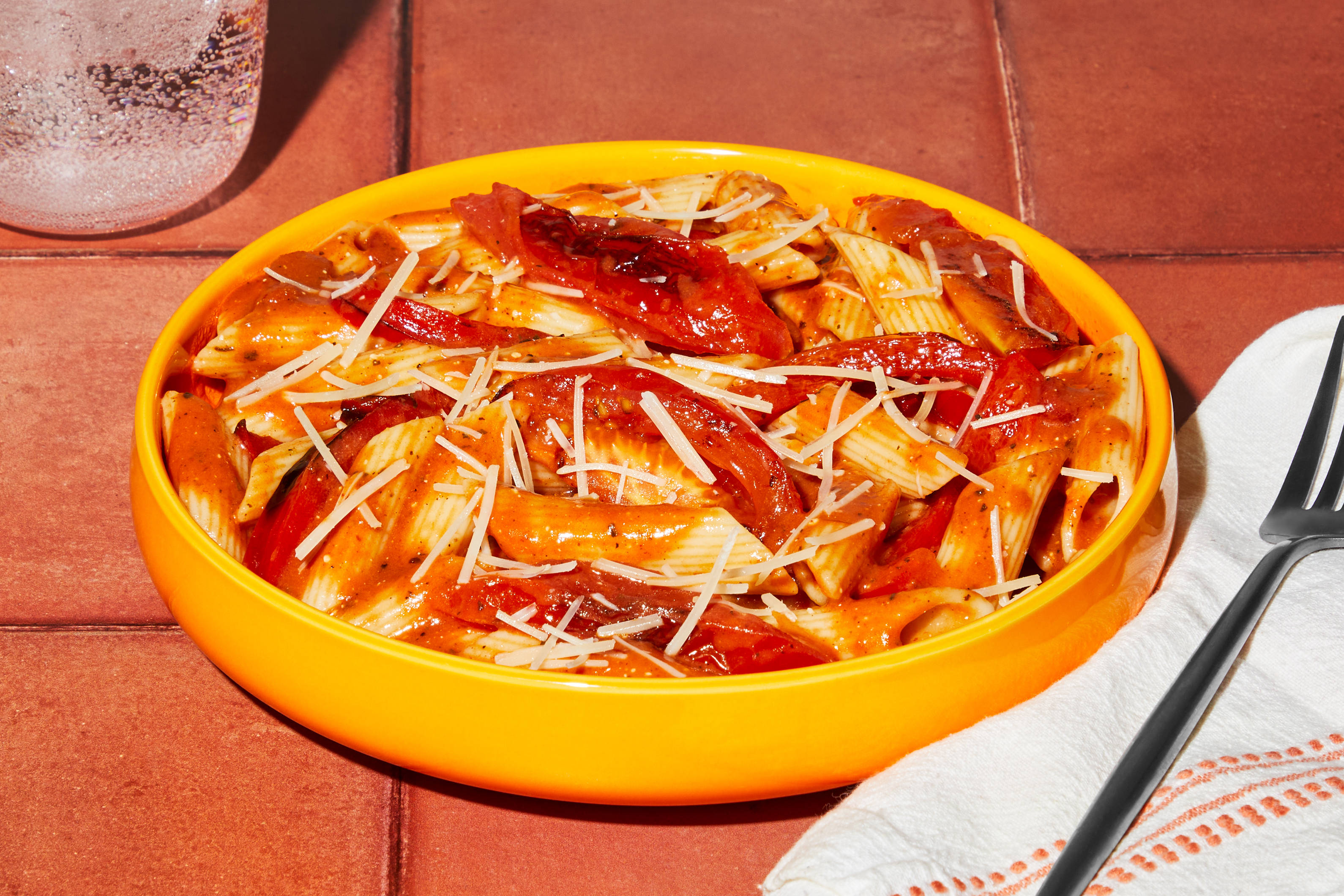 Roasted Garlic, Bell Pepper & Pulled Pork Penne